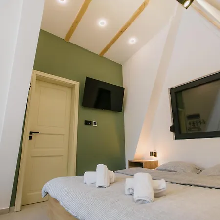 Pinelle Blidinje A-frame House *