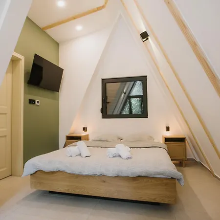 Pinelle Blidinje A-frame House Risovac