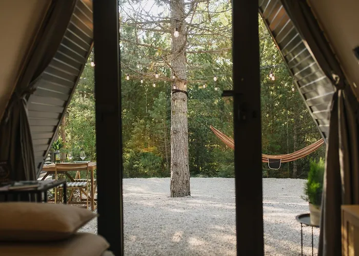 Pinelle Blidinje A-frame House בקתה Risovac