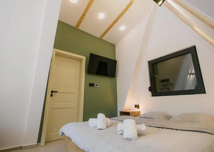 Pinelle Blidinje A-frame House *